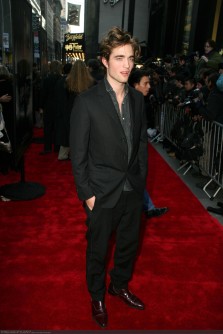 Nov 12, 2005; New York, NY, USA; ROBERT PATTINSON who plays Cedric Diggory at The Ziegfeld Theater for the premiere of 'Harry Potter and The Goblet of Fire.' Mandatory Credit: Photo by Aviv Small/ Press. (©) Copyright 2005 by Aviv Small